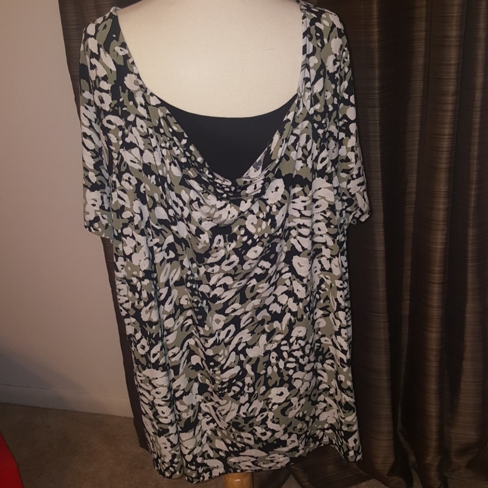 lyester shirt with a black polyester undershirt